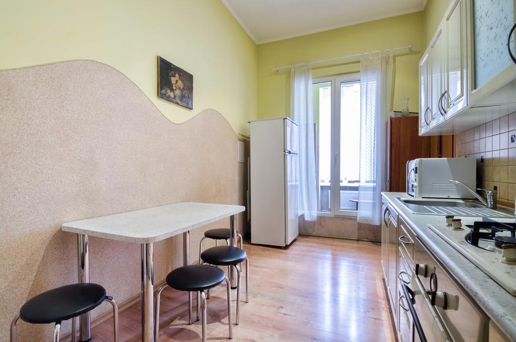 Leogrand Apartments Teodora 3 리비프 외부 사진